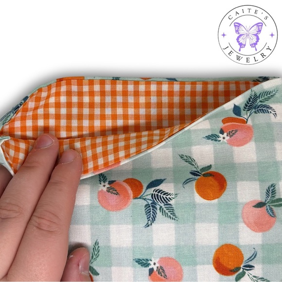 Handmade Small Book/Kindle Sleeve with a Gingham Peaches Fabric - Picture 3 of 3